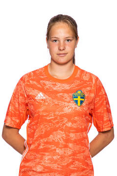 Elvira Björklund i F15/04-landslaget