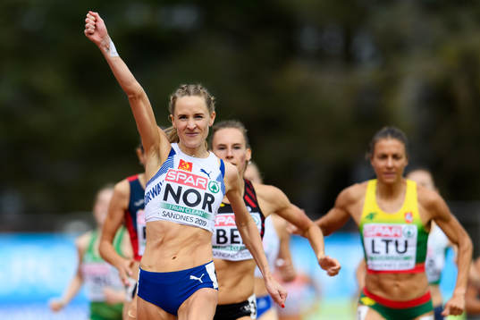 Hedda Hynne of Norway celebrates