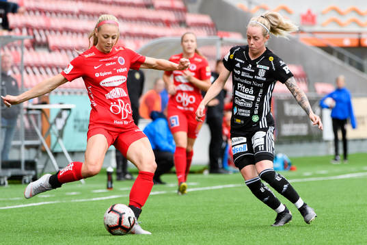Örebros Kayla Braffet och Piteås Cecilia Edlund