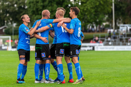 Halmstads spelare jublar