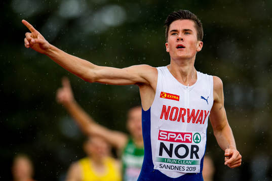 Jakob Ingebrigtsen of Norway celebrates winning the men's
