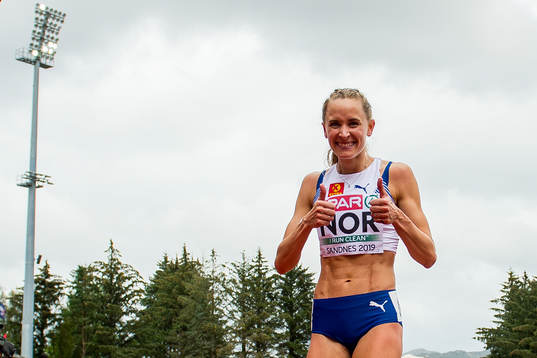 Hedda Hynne of Norway celebrates