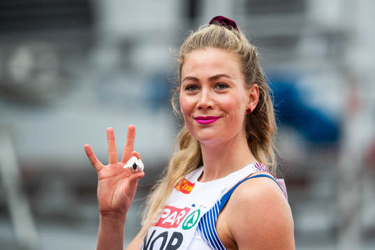 Isabelle Pedersen of Norway waves