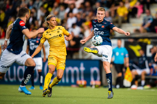 Ulrik Saltnes of Bodø/Glimt and Kristian Thorstvedt of