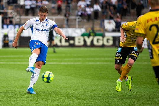 IFK Norrköpings Alexander Fransson skjuter