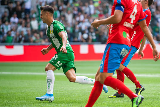 Hammarbys Alexander Kacaniklic jublar