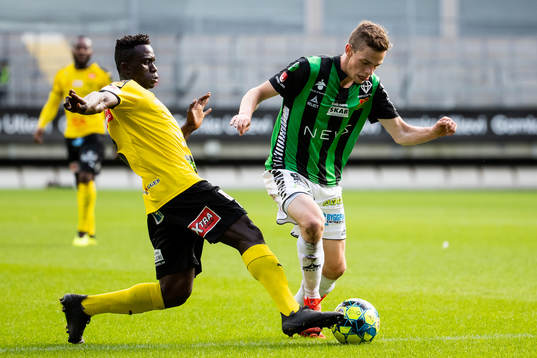Mjällbys Bubacarr Jobe och GAIS Aiden Connor Harvey