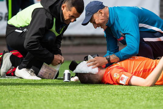 AFC Eskilstunas Adnan Catic får vård