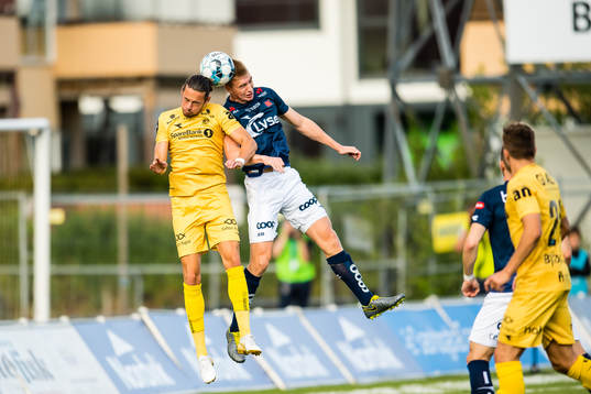 Amor Yonas Layouni of Bodø/Glimt and Kristian Thorstvedt