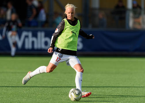 Rosengårds Caroline Seger innan fotbollsmatchen i