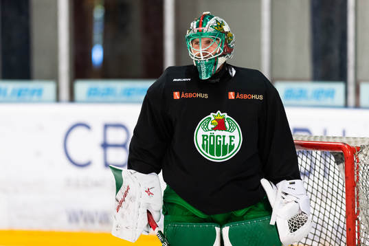 Målvakt Christoffer Rifalk på en träning med