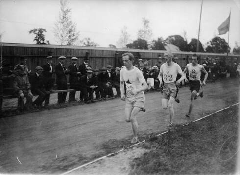 10.000 m loppet vid mästerskapstävlingar i Karlstad.
