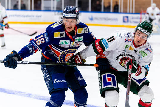 Växjös Marcus Sylvegård och Frölundas Samuel Fagemo