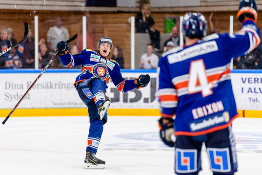 Växjös Pontus Holmberg jublar