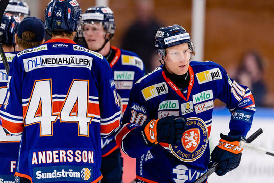 Växjös Richard Gynge jublar