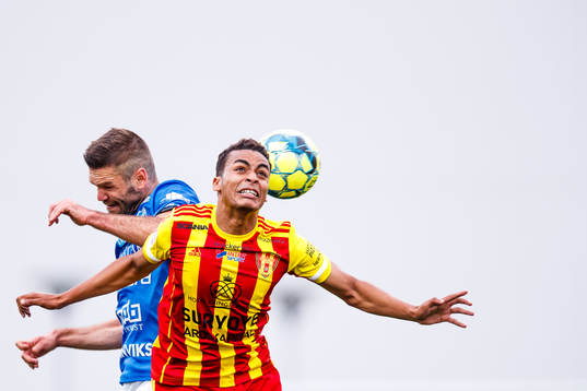 Norrbys Ivo Dominik Pekalski och Syrianskas Khalid Abdo