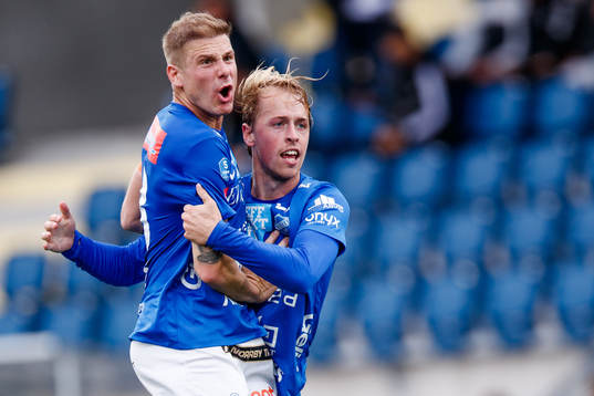 Norrbys Nicklas Savolainen och Robin Strömberg jublar