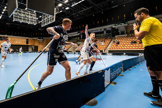 Helsingborgs Gustav Svensson reagerar
