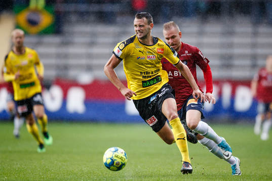 Mjällbys Max Watson och Örgrytes Melvin Fritzhell