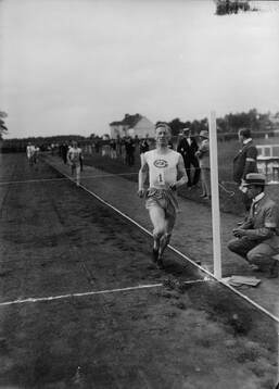 G. Lundgren å 1500 meter vid mästerskapstävl. i Karlstad