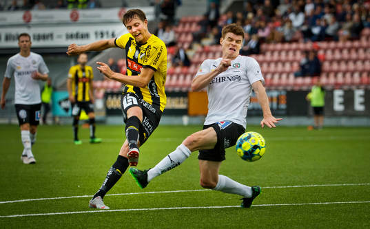 Häckens Viktor Lundberg gör 0-2