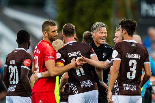 Vegard Hansen, head coach of Mjøndalen,  celebrates