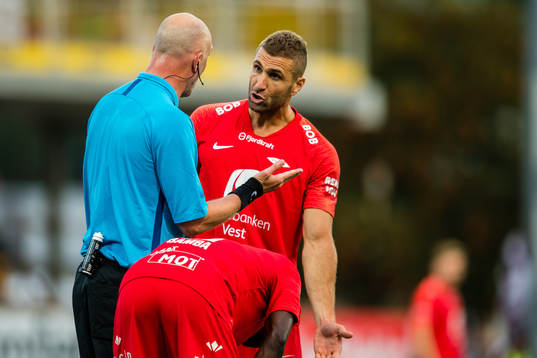 Azar Karadas of Brann reacts