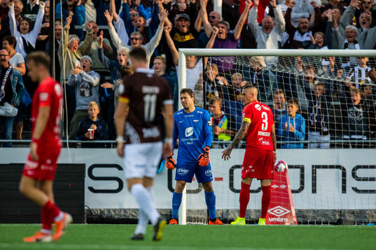 Håkon Eikemo Opdal of Brann and Vito Wormgoor of Brann
