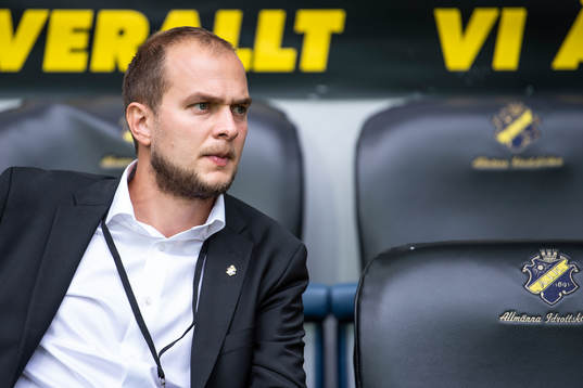 s assisterande sportchef och koordinator Henrik Jurelius
