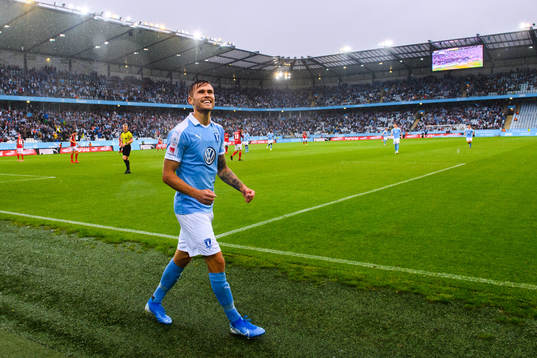Malmö FFs Arnór Traustason jublar