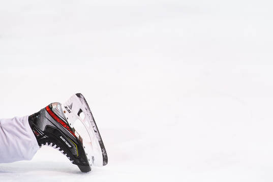 En skridsko på en träning med ishockeylaget Rögle