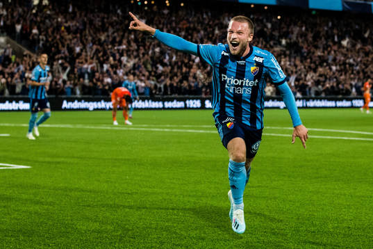Djurgårdens Nicklas Bärkroth jublar