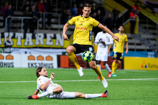 Elfsborgs Simon Olsson och Östersunds Tom Pettersson
