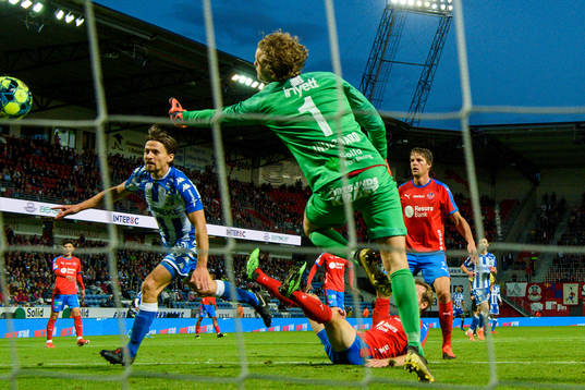 IFK Göteborgs Lasse Vibe gör 1-2 bakom Helsingborgs