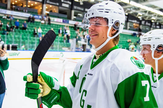 Rögles  Erlend Lesund jublar