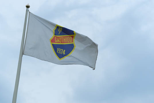 Flagga med Gauthiods klubbmärke