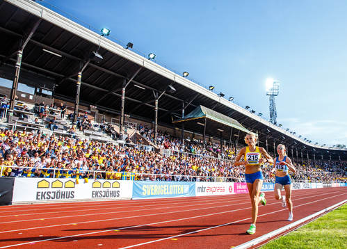 Hanna Lindholm of Sweden and Johanna Peiponen of Finland