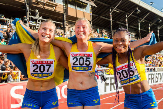 Sandra Knezevic, Moa Hjelmer and Marie Kimumba of Sweden