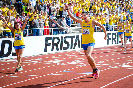 Perseus Karlström of Sweden celebrates