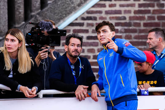 Armand Duplantis of Sweden with his dad, Greg Duplantis