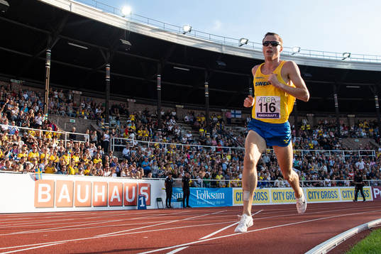 Kalle Berglund of Sweden