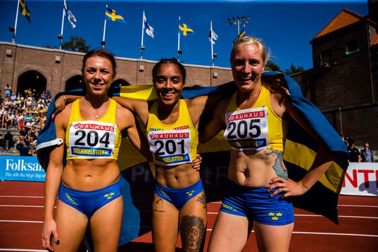 Lisa Lilja, Irene Ekelund and Moa Hjelmer of Sweden