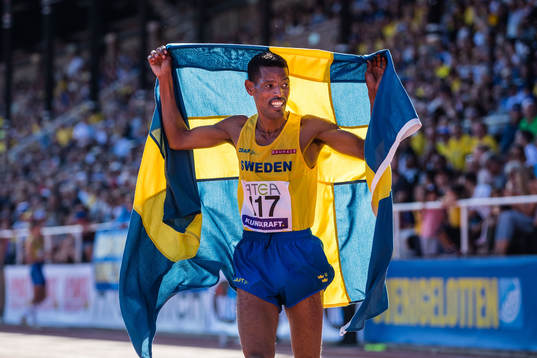 Abraha of Sweden celebrates