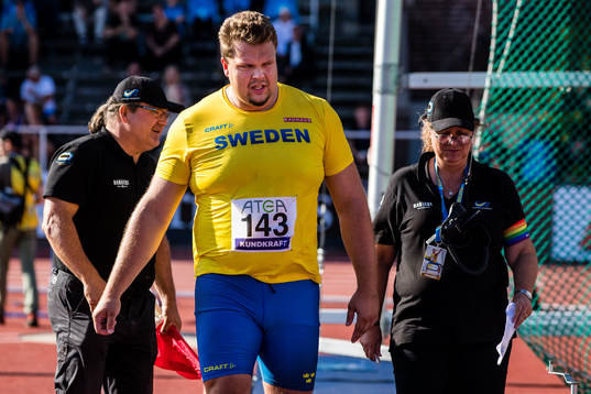 Daniel Ståhl of Sweden looks dejected