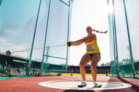 Grete Ahlberg of Sweden in the women's hammer throw