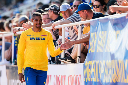 Michel Tornéus of Sweden and Yannick Tregaro