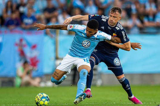 Malmö FFs Romain Gall och Djurgårdens Fredrik Ulvestad