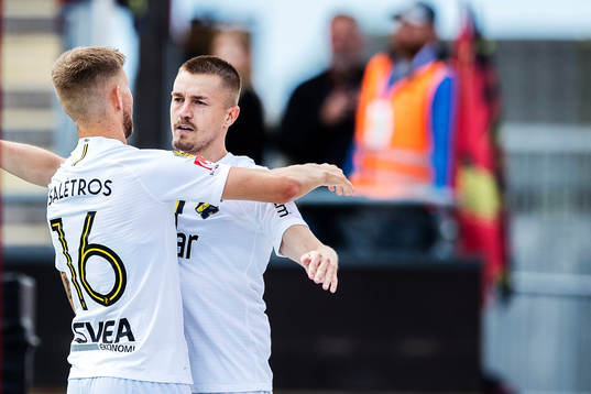 Bläddra bland fler bilder av Fotboll, Allsvenskan, Östersund - Aik