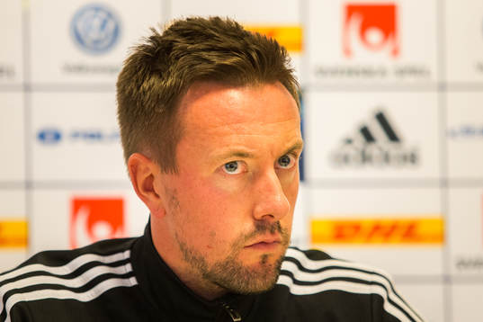 Östersunds tränare Ian Burchnall  på presskonferensen