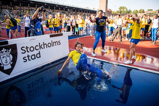 Karin Torneklint, coach of Sweden in the water